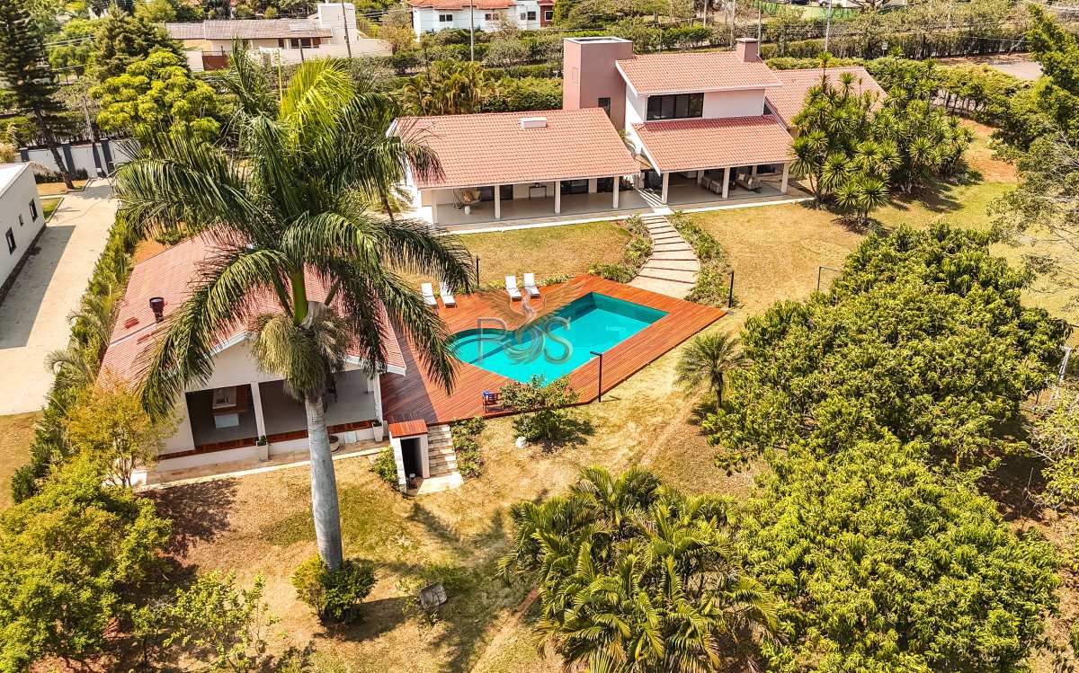 Chácara à venda com 5 quartos, 645,42m² - ,