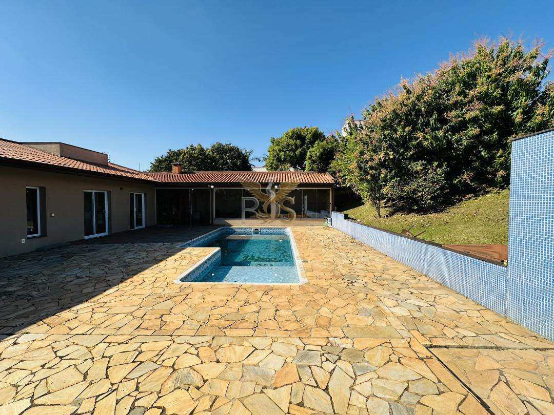 Chácara à venda com 3 quartos, 180m² - Colinas do Mosteiro de Itaici,Indaiatuba