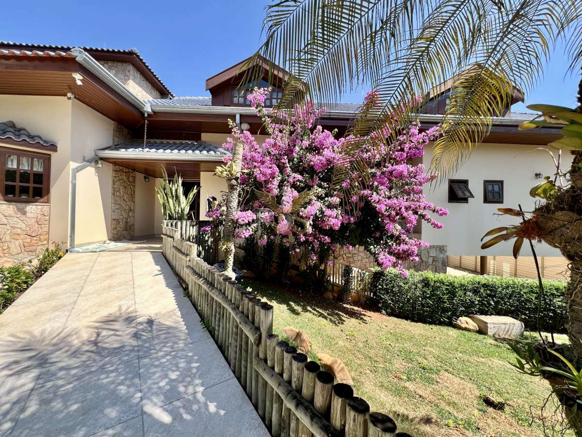 Chácara à venda com 5 quartos, 938m² - Colinas do Mosteiro de Itaici,Indaiatuba