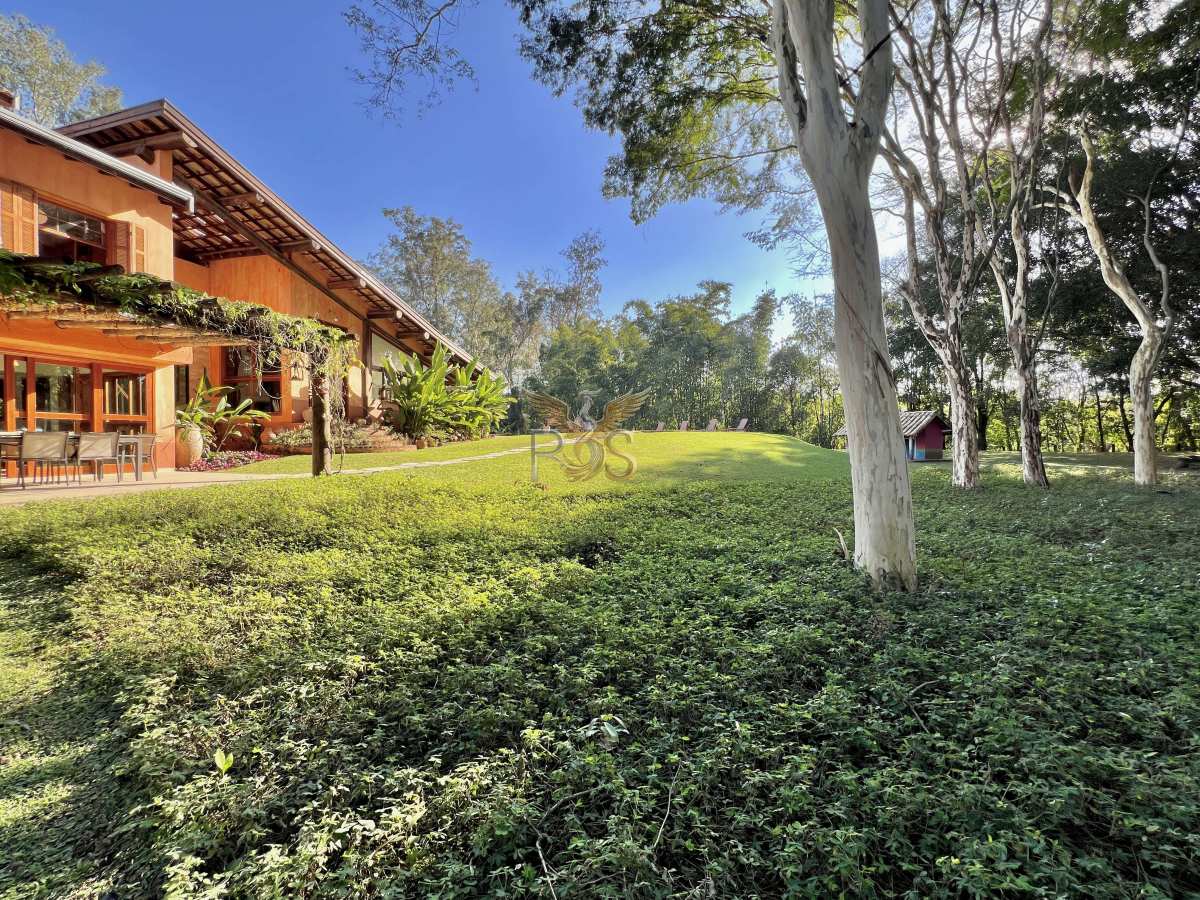 Chácara à venda com 8 quartos, 700m² - Colinas do Mosteiro de Itaici,Indaiatuba